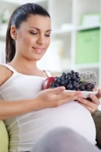 Fresh fruit and Chinese herbs can help for constipation during pregnancy