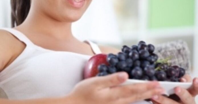 Fresh fruit and Chinese herbs can help for constipation during pregnancy