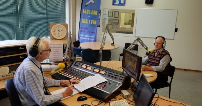 Ken Morrison interviewing Heiko Lade on Radio Kidnappers